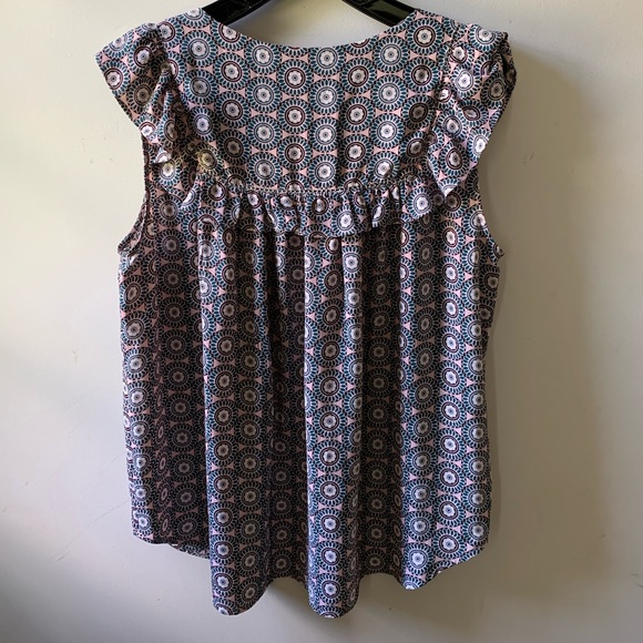 Sleeveless LOFT Patterned Blouse - Picture 2 of 4
